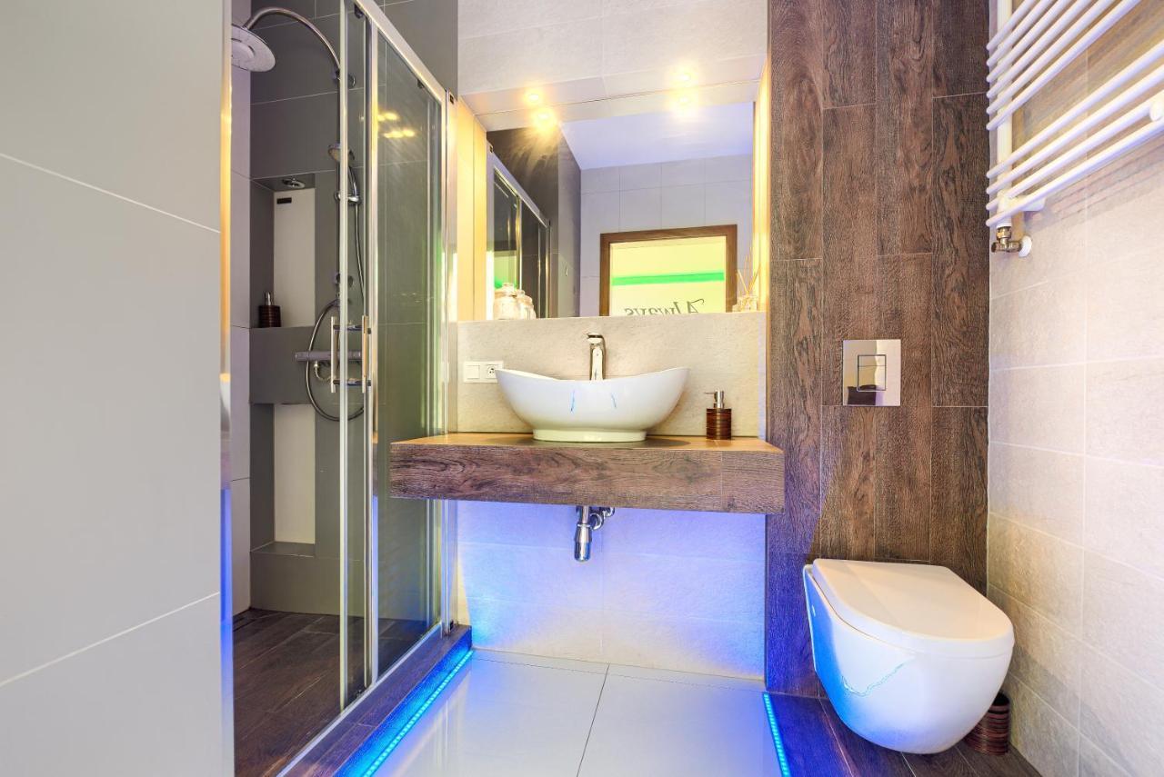 Top Oder Apartments- Private Parking Szczecin Dış mekan fotoğraf